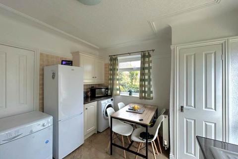 2 bedroom semi-detached bungalow to rent, Oak Tree Road, Eccleston