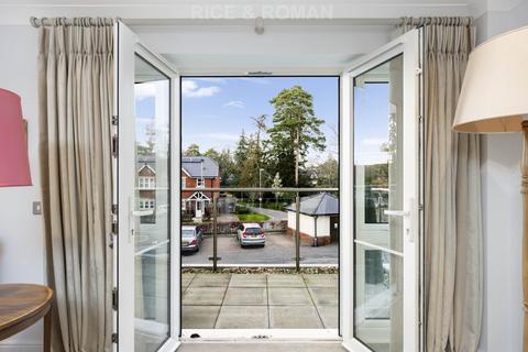 3 bedroom retirement property for sale, Rise Road, Ascot SL5
