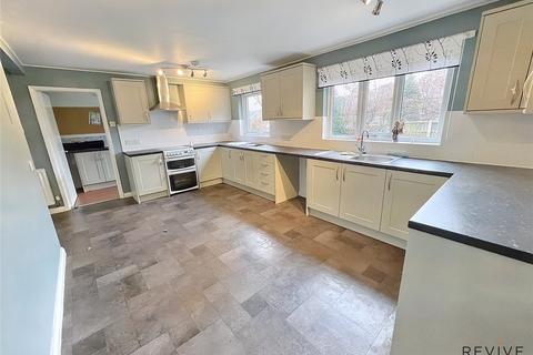 4 bedroom detached house to rent, Lodge Road, Wigan, WN5