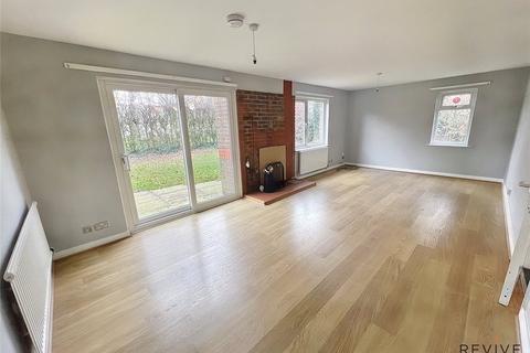4 bedroom detached house to rent, Lodge Road, Wigan, WN5
