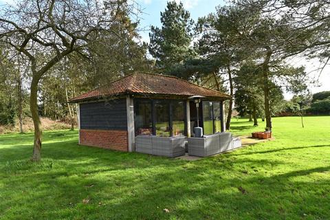 6 bedroom detached house for sale - Sutton, Near Woodbridge, Suffolk