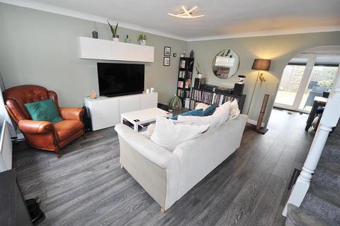 21 Halstead Drive, Irlam, Manchester, M44 6DT