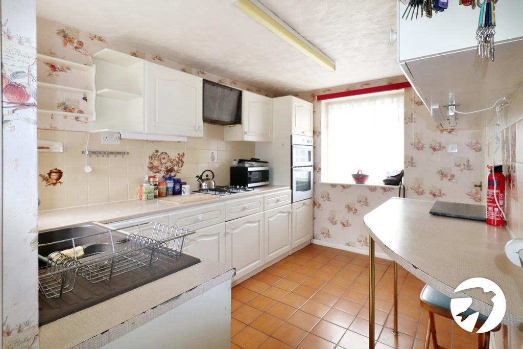 Riverdale Road, Erith, DA8 3 bed end of terrace house for sale £375,000