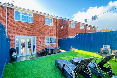 3 bedroom semi-detached house for sale, Park Rise, Leicester, LE3