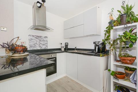 1 bedroom flat to rent, Kinburn Street, London