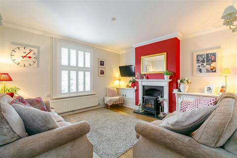 3 bedroom semi-detached house for sale, Horsham Road, Shalford, Guildford GU4