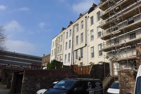 9 bedroom property to rent, Bristol BS1