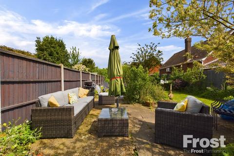377 Staines Road West, Ashford, TW15 1RH