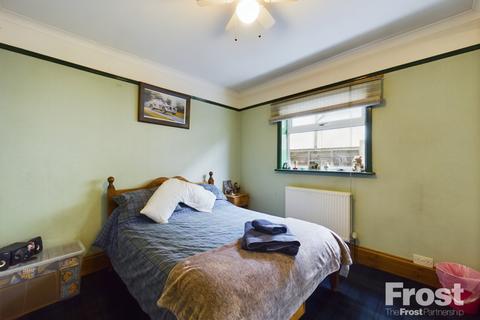 377 Staines Road West, Ashford, TW15 1RH
