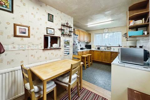 38 Derby Road, Whitefield, Manchester, M45 6TN