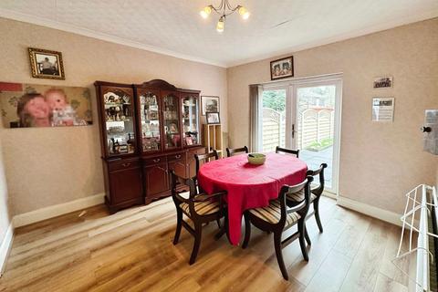 38 Derby Road, Whitefield, Manchester, M45 6TN