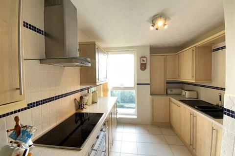 3 bedroom flat for sale, Middle Warberry Road, Torquay TQ1