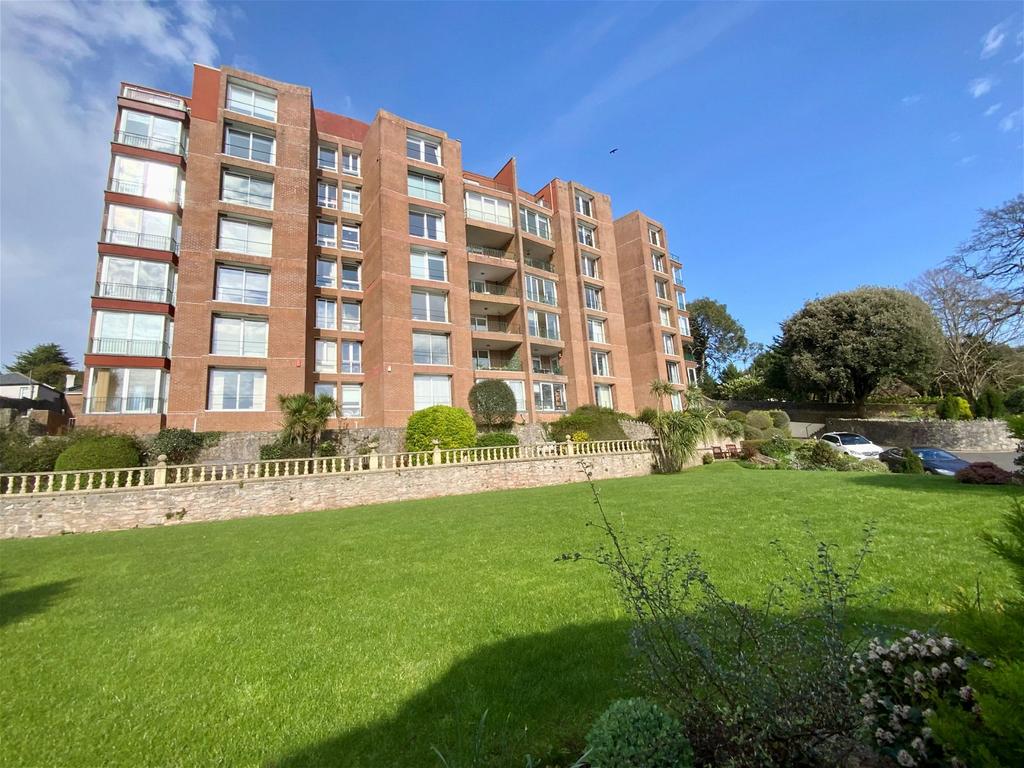 Middle Warberry Road, Torquay TQ1 3 bed flat for sale £305,000