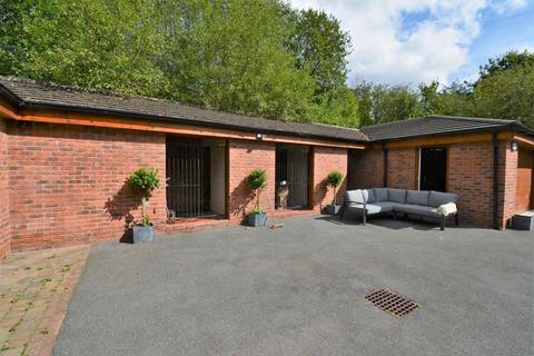 4 bedroom detached house for sale, Brackley Villas, Brackley Lane, Bolton