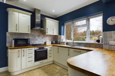 4 bedroom semi-detached house for sale, Coulsdon CR5