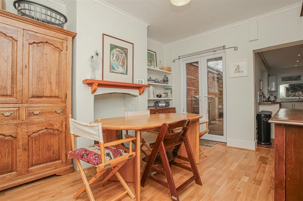Queens Road, Banbury 3 bed terraced house for sale £275,000