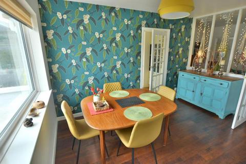 65 Lancaster Drive, Broadstone, BH18 9EH