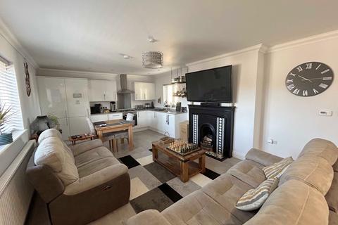 2 bedroom flat for sale, Ashley Road, Bournemouth, stunning, NO CHAIN flat
