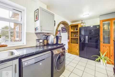 9 Badger Road, Chatham, ME5 8TU