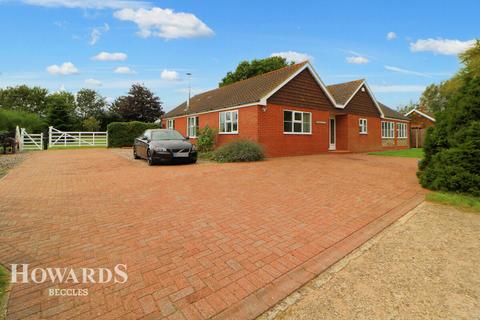 3 bedroom detached bungalow for sale, Hulver Street, Beccles