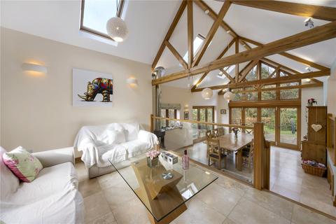 Glevering Beech Road, Haslemere, GU27 2BX