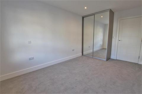1 bedroom apartment to rent, Maybury Road, Woking GU21
