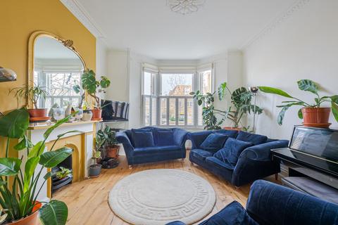 5 bedroom flat for sale, The Chase, London SW4