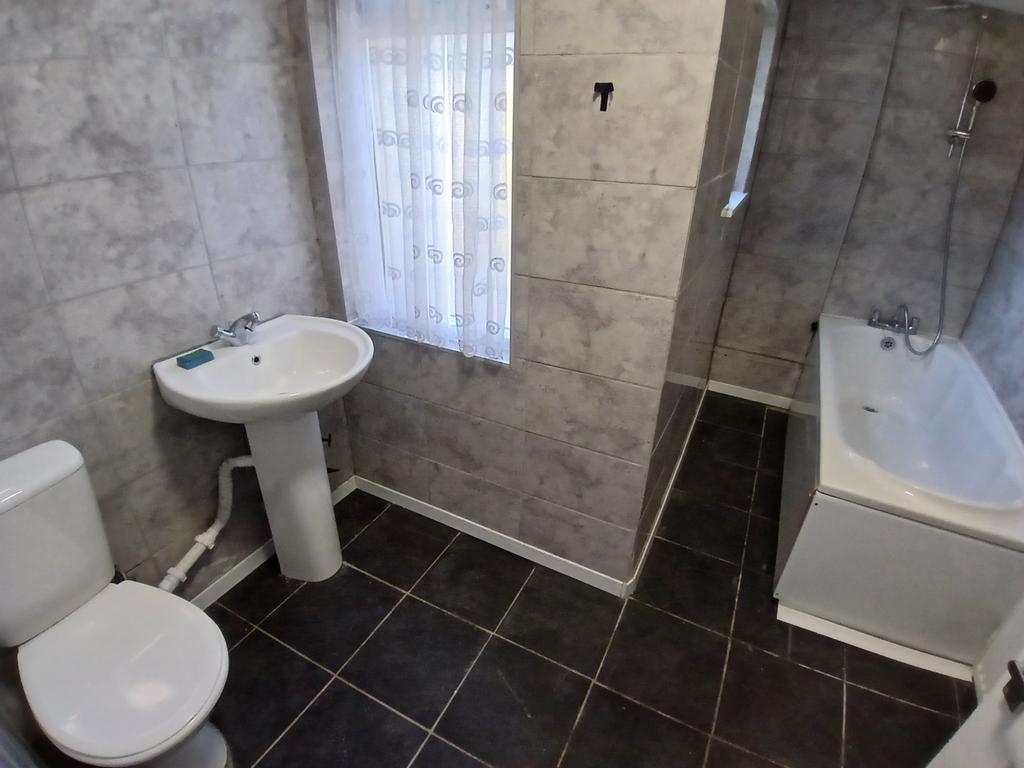 Ground floor bathroom