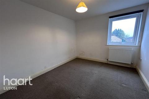 1 bedroom flat to rent, Earls Court, Luton