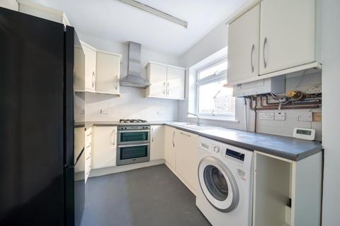 2 bedroom flat for sale, Queens Avenue, Muswell Hill