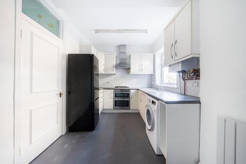 2 bedroom flat for sale, Queens Avenue, Muswell Hill