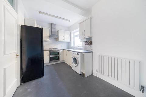 2 bedroom flat for sale, Queens Avenue, Muswell Hill