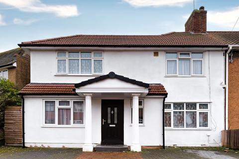 4 bedroom semi-detached house for sale, Eliot Road, Dagenham