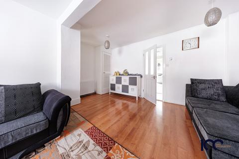 4 bedroom semi-detached house for sale, Eliot Road, Dagenham