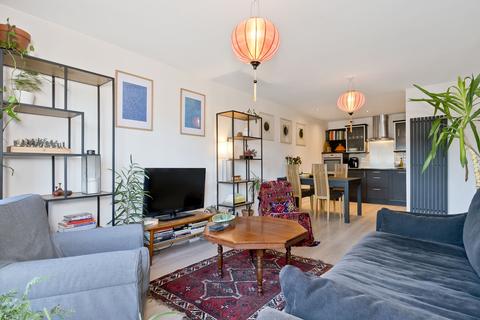 8/7 Constitution Street, Edinburgh, EH6 7BT