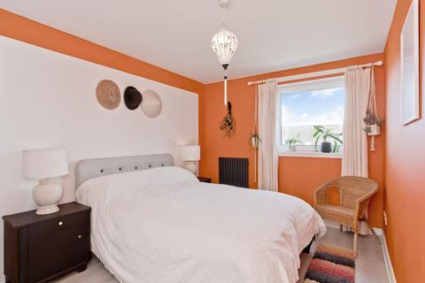 8/7 Constitution Street, Edinburgh, EH6 7BT