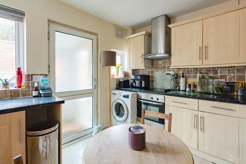1 Snows Estate, Sandford, Crediton, EX17 4NJ