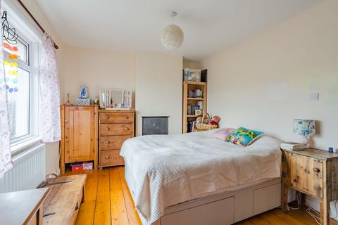1 Snows Estate, Sandford, Crediton, EX17 4NJ