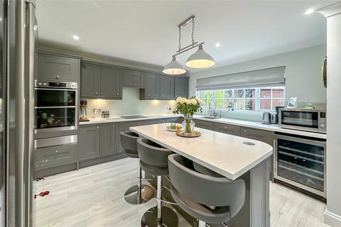7 Chivenor Place, St Albans, AL4 0AD