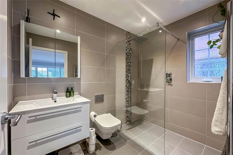 7 Chivenor Place, St Albans, AL4 0AD