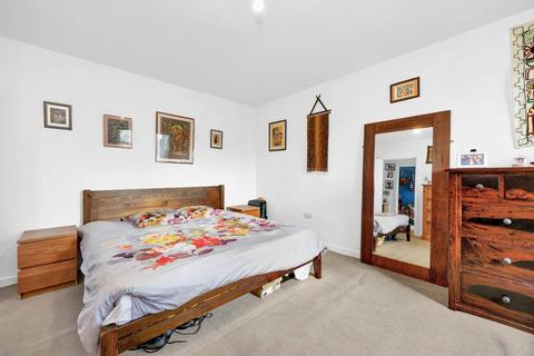 2 bedroom flat for sale - 417 Wick Lane, London E3