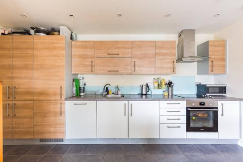 3 bedroom flat for sale, 18 Mostyn Grove, London E3