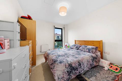 1 bedroom flat for sale, 215 Devons Road, London E3