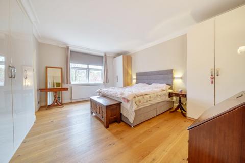 2 bedroom flat to rent, The Grange Wimbledon Village SW19