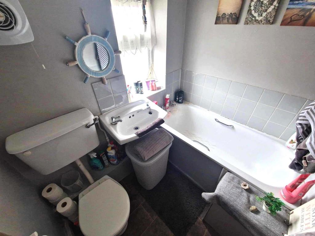 Family bathroom
