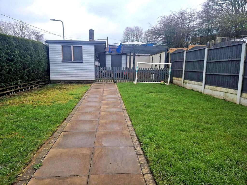 Rear garden upper tier
