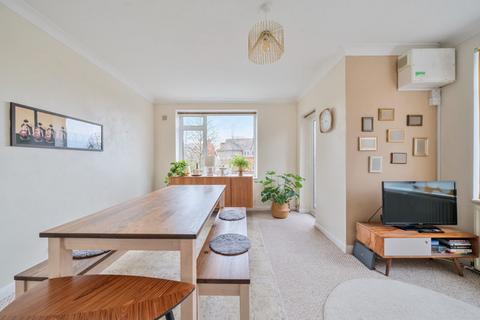 Flat 17, Mount Eaton Court Mount Avenue, London, W5 2RF
