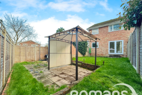 68a Kestrel Road, Basingstoke, RG22 5PL