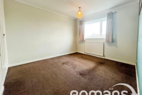 68a Kestrel Road, Basingstoke, RG22 5PL