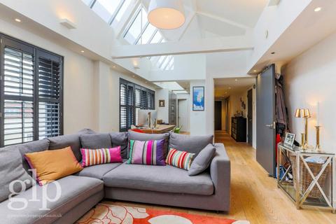 2 bedroom flat to rent, St. Martin's Lane, London, Greater London, WC2N